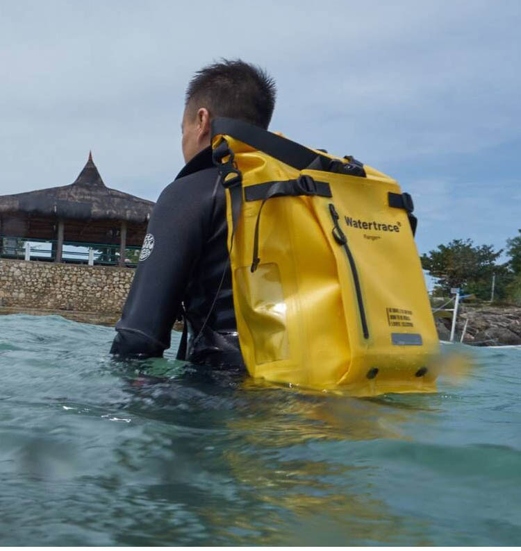 backpack to fit scuba fins for plane travel Waterproof Backpack Scuba Diving Bag River Trekking Snorkeling Fins Ba – Watertrace